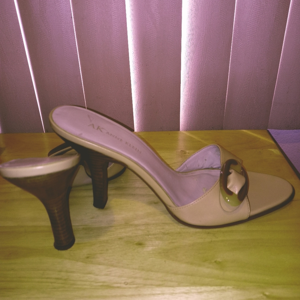 Sandal